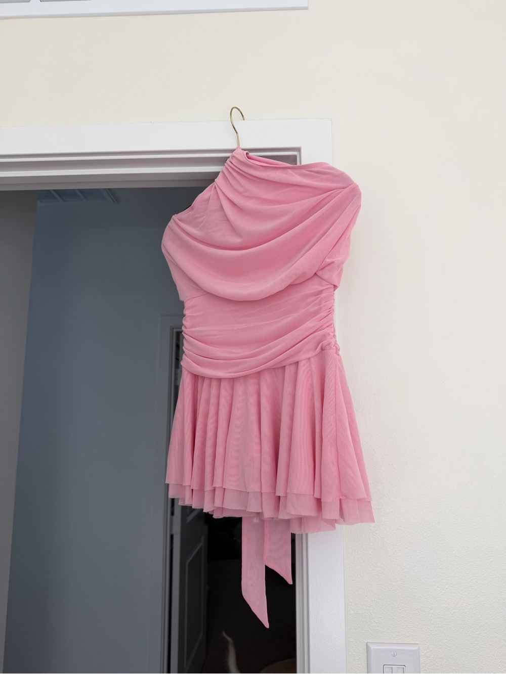 Pink Halter Ruffled Mini Dress - Picture 4 of 4